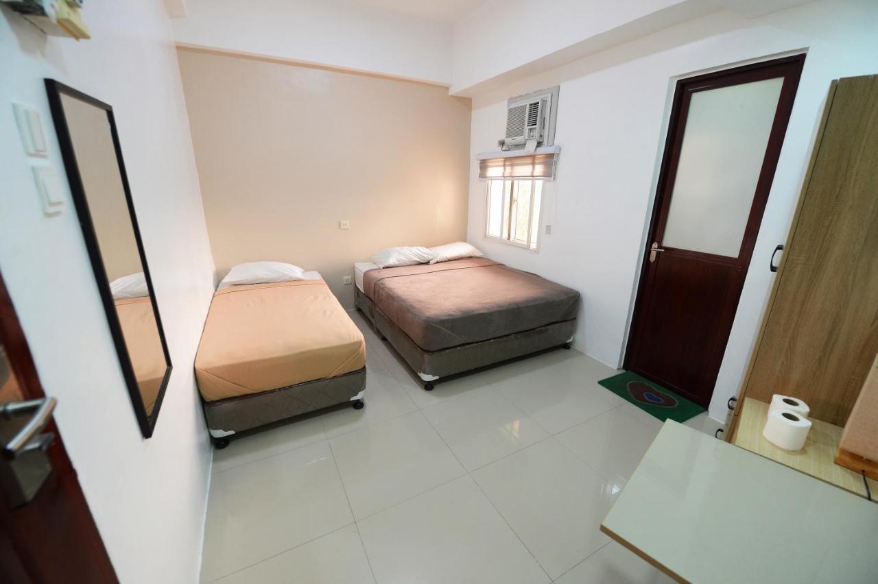 מלון מקטאן Cebu Courtyard מראה חיצוני תמונה