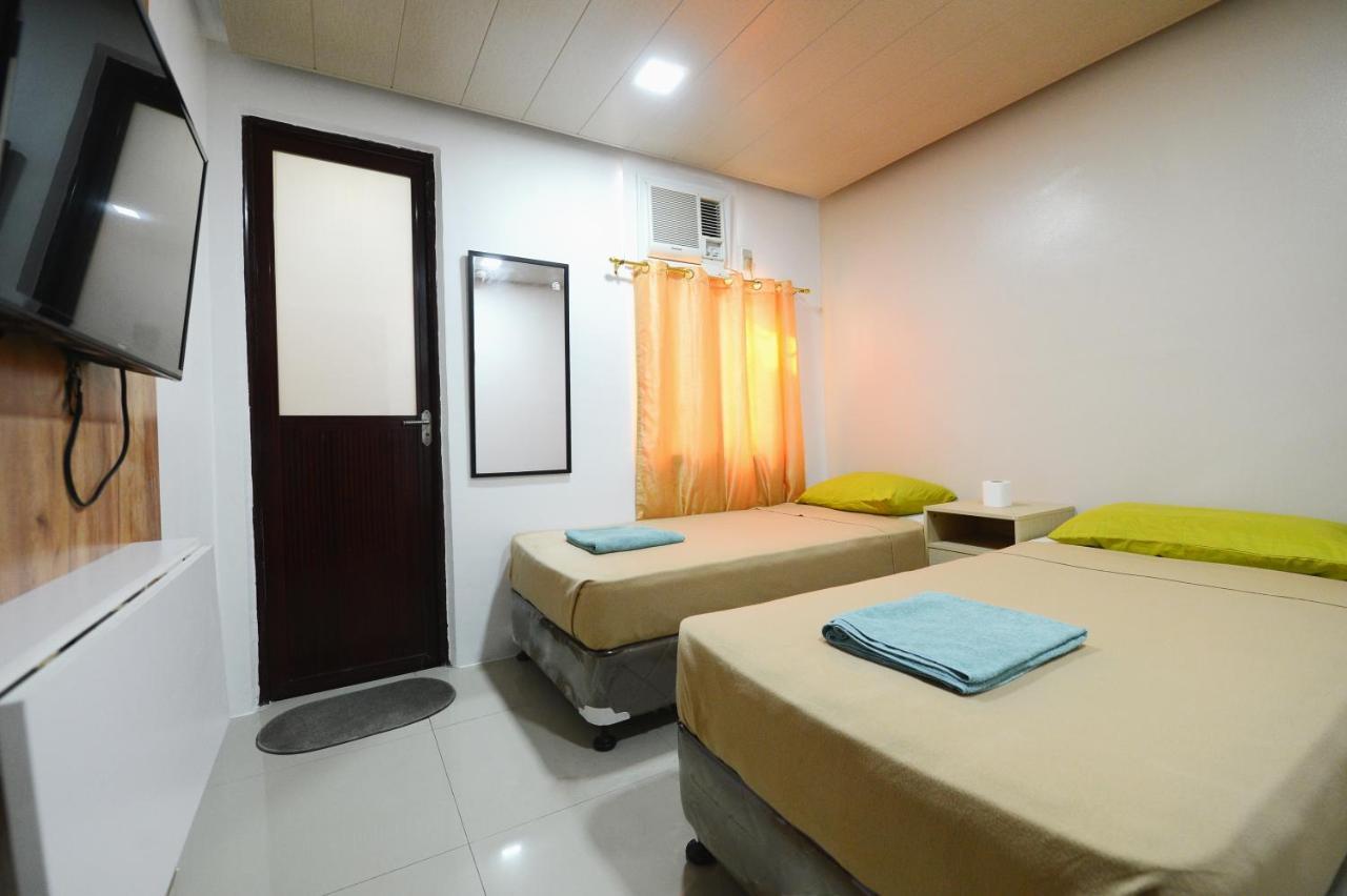 מלון מקטאן Cebu Courtyard מראה חיצוני תמונה