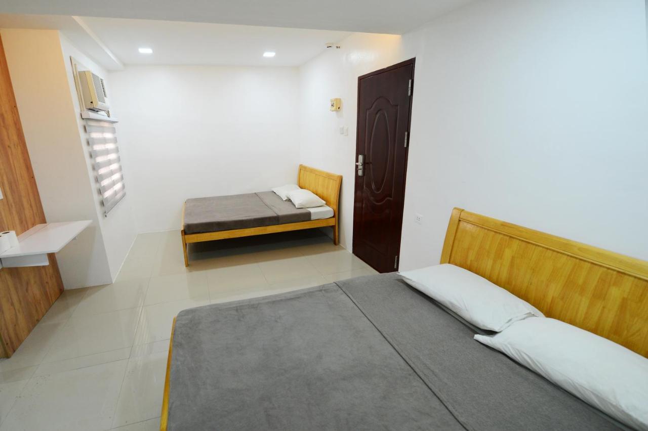 מלון מקטאן Cebu Courtyard מראה חיצוני תמונה
