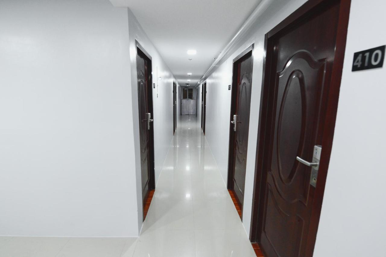 מלון מקטאן Cebu Courtyard מראה חיצוני תמונה