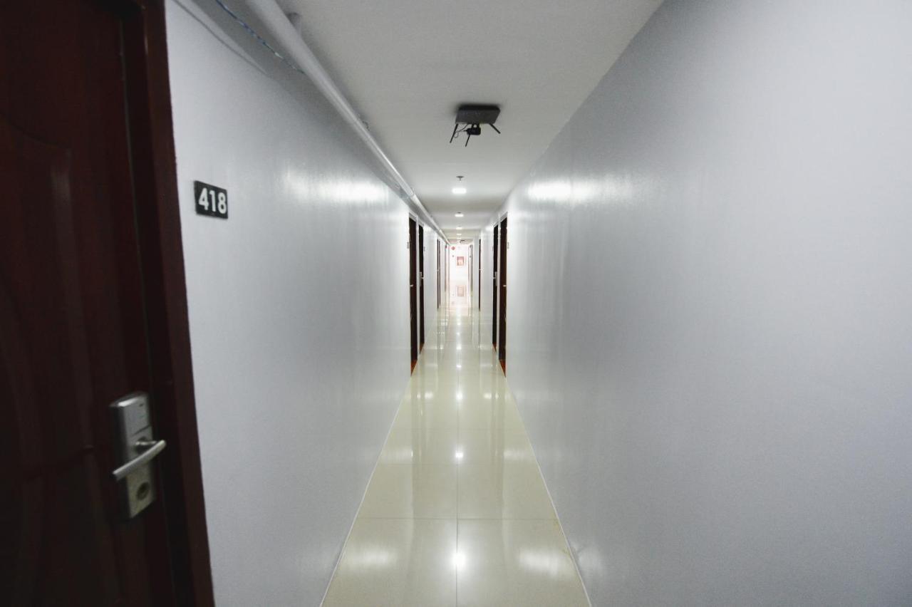 מלון מקטאן Cebu Courtyard מראה חיצוני תמונה