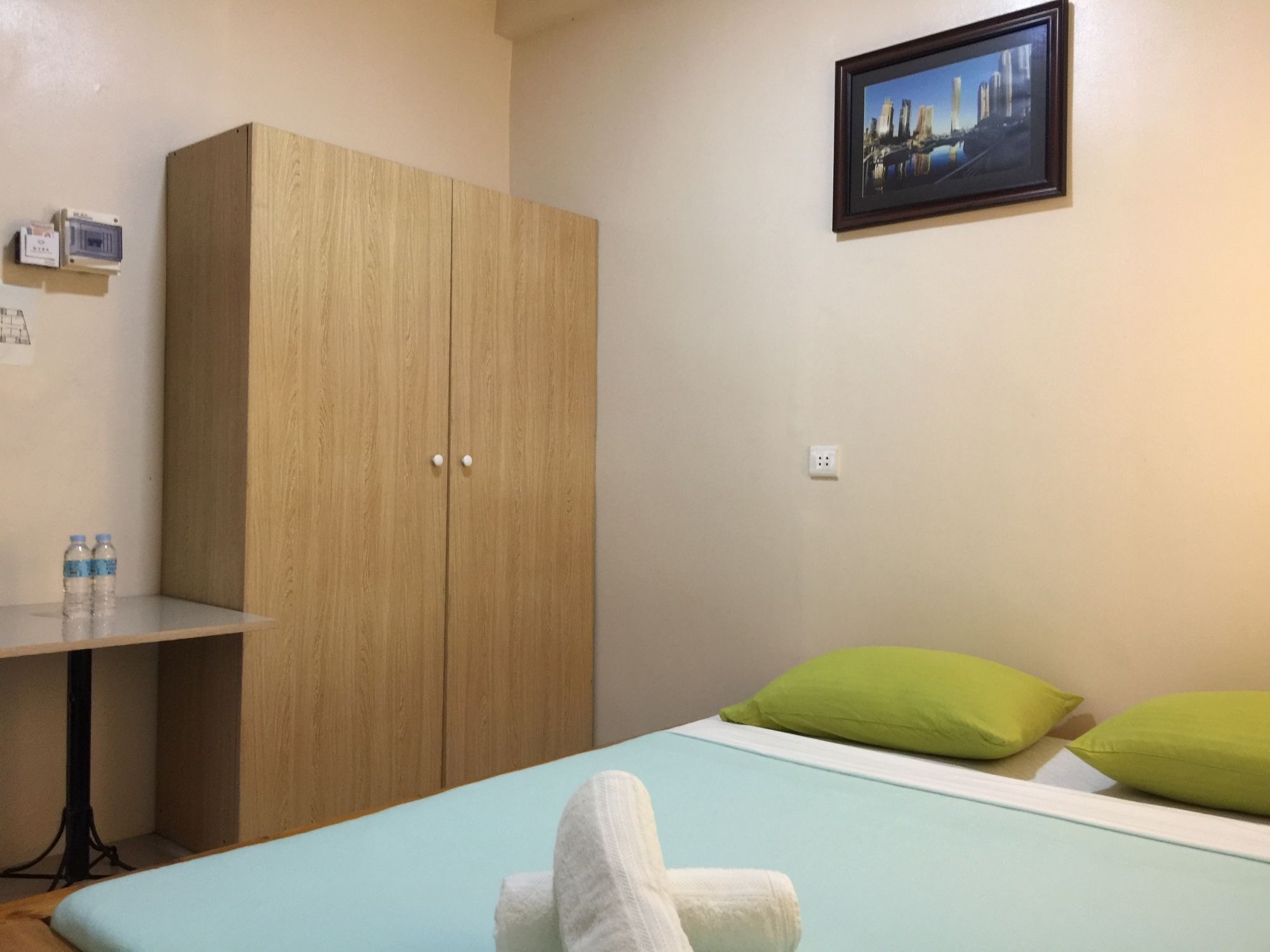 מלון מקטאן Cebu Courtyard מראה חיצוני תמונה