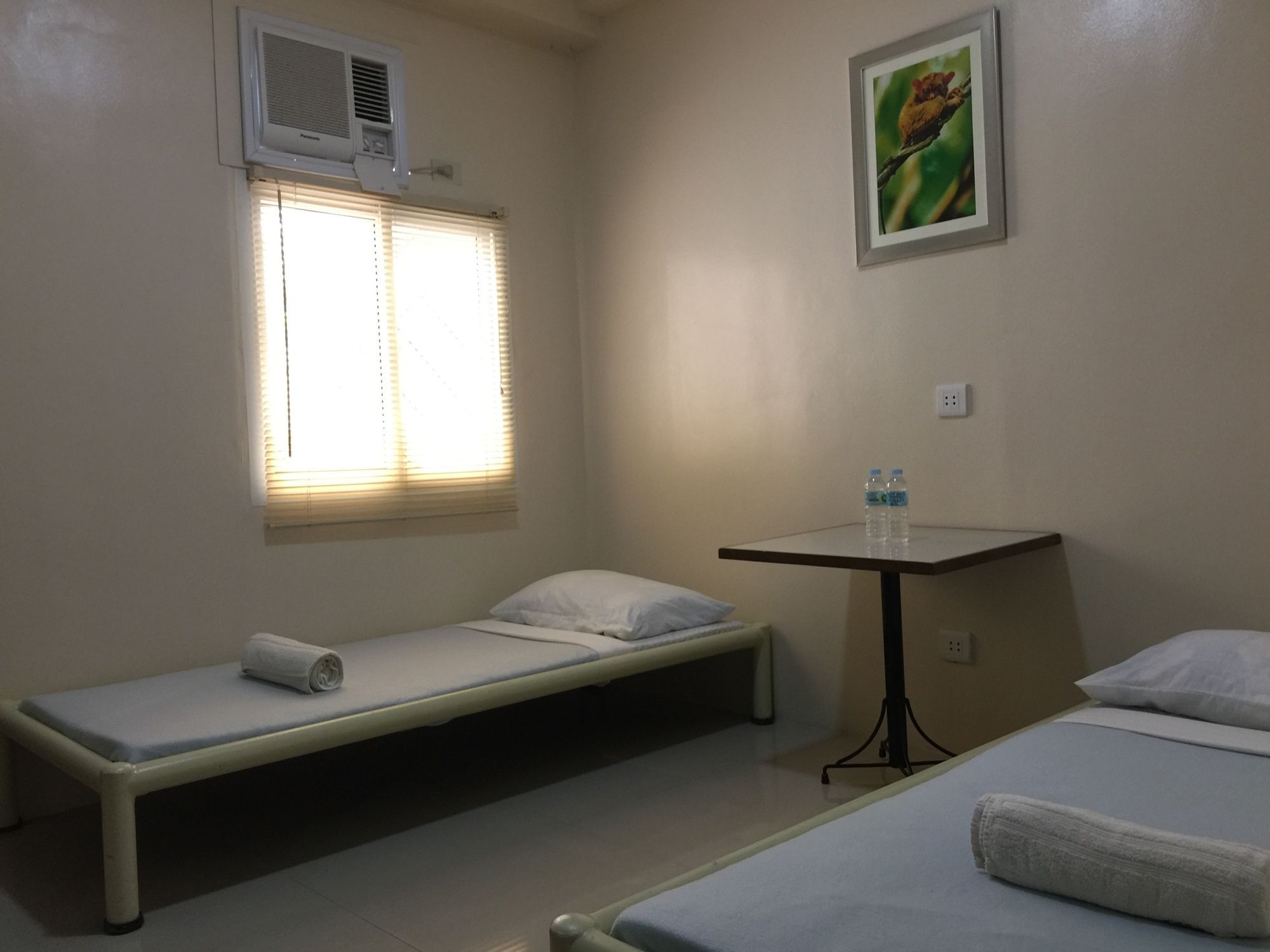 מלון מקטאן Cebu Courtyard מראה חיצוני תמונה